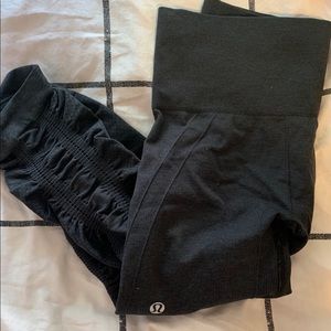 Lululemon cropped leggings!!